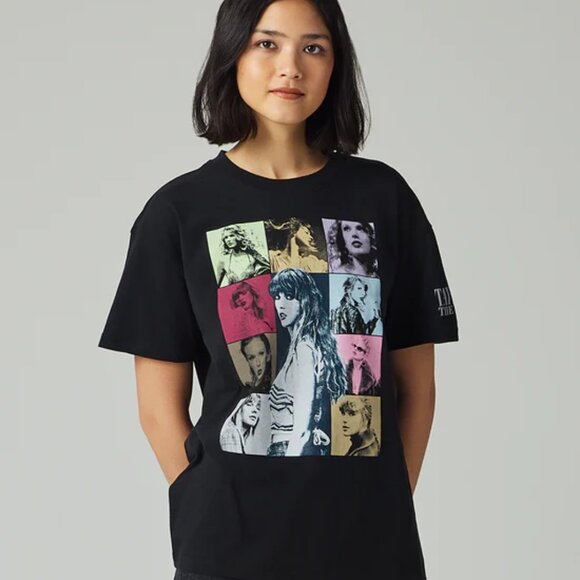 Taylor Swift | THE ERAS TOUR  BLACK T-SHIRT Album 1 line - Picture 1 of 16